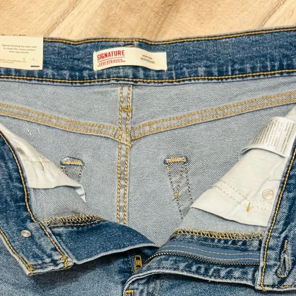 Levi’s Strauss Signature Mid-Rise Boyfriend Jeans - Picture 3 of 6